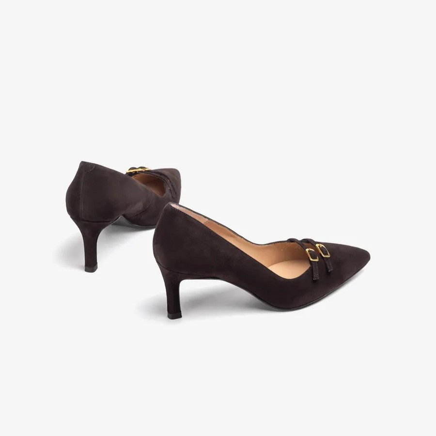 Escarpins à pointe fine avec détail