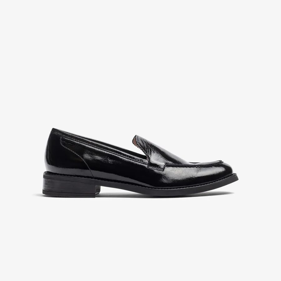 Mocassins en cuir verni froncé Noir